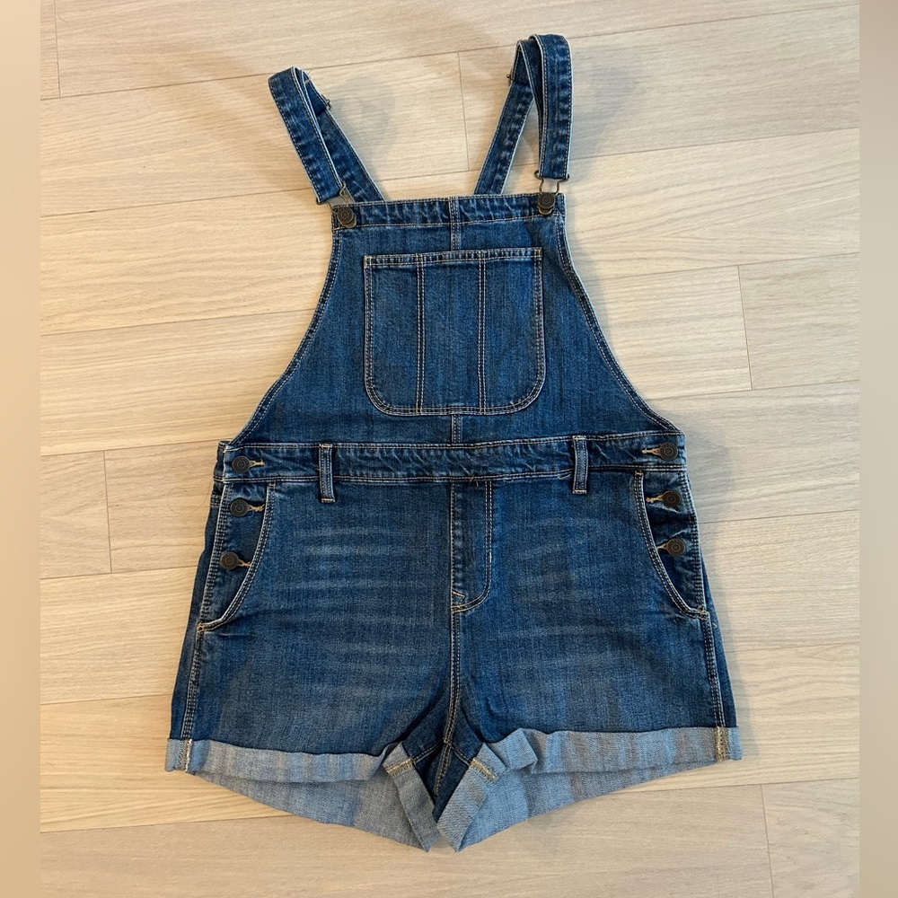 Denim shorts overalls size M
